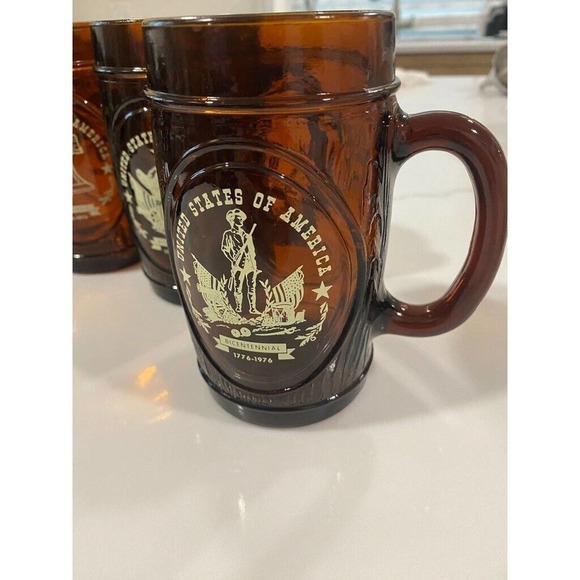 USA Bicentennial 1776-1976 Amber color Large 5 1/2" tall Glass Mugs vintage - Picture 2 of 9